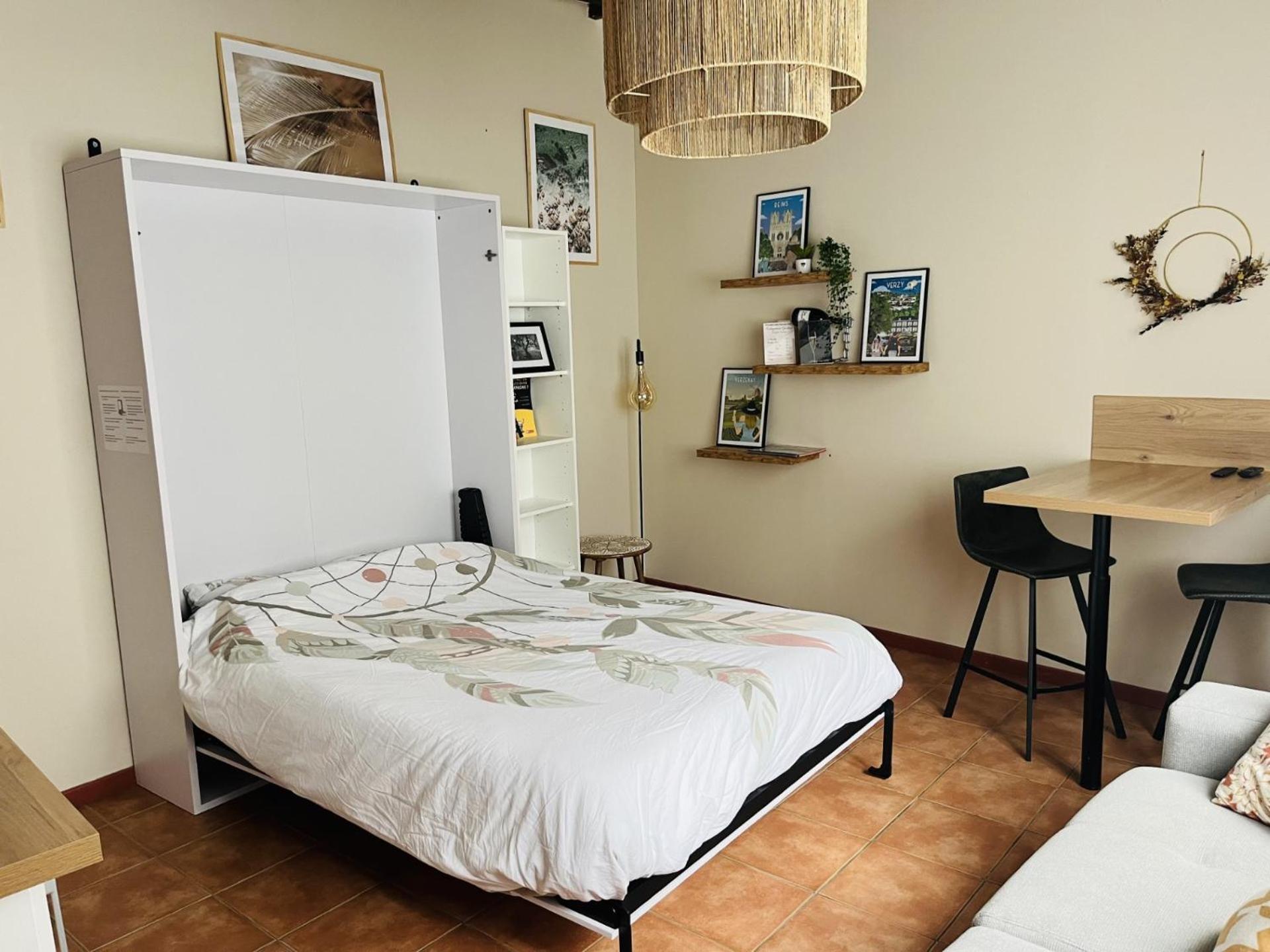 Logement, Plein Centre Du Village De Verzy 외부 사진
