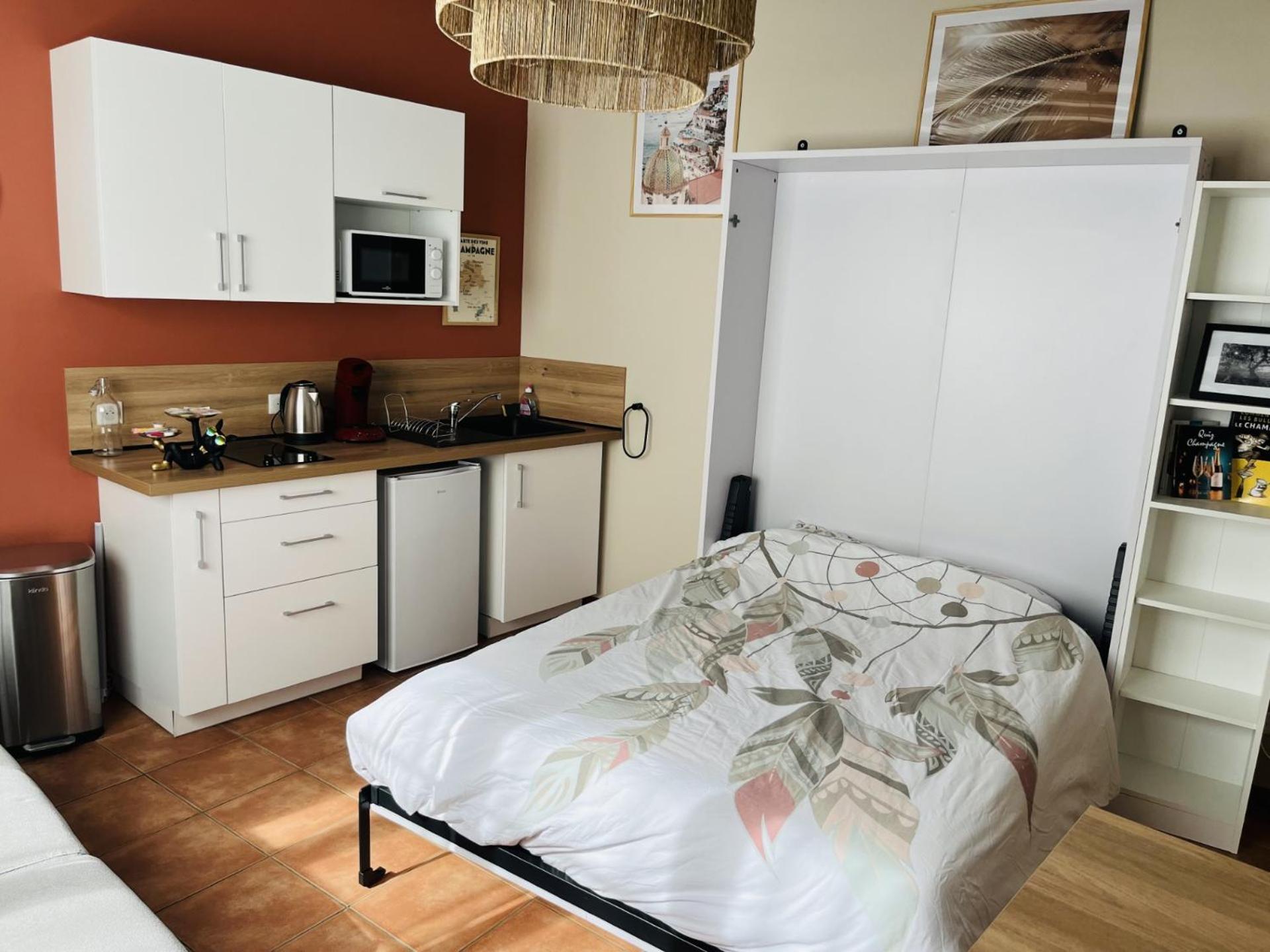 Logement, Plein Centre Du Village De Verzy 외부 사진